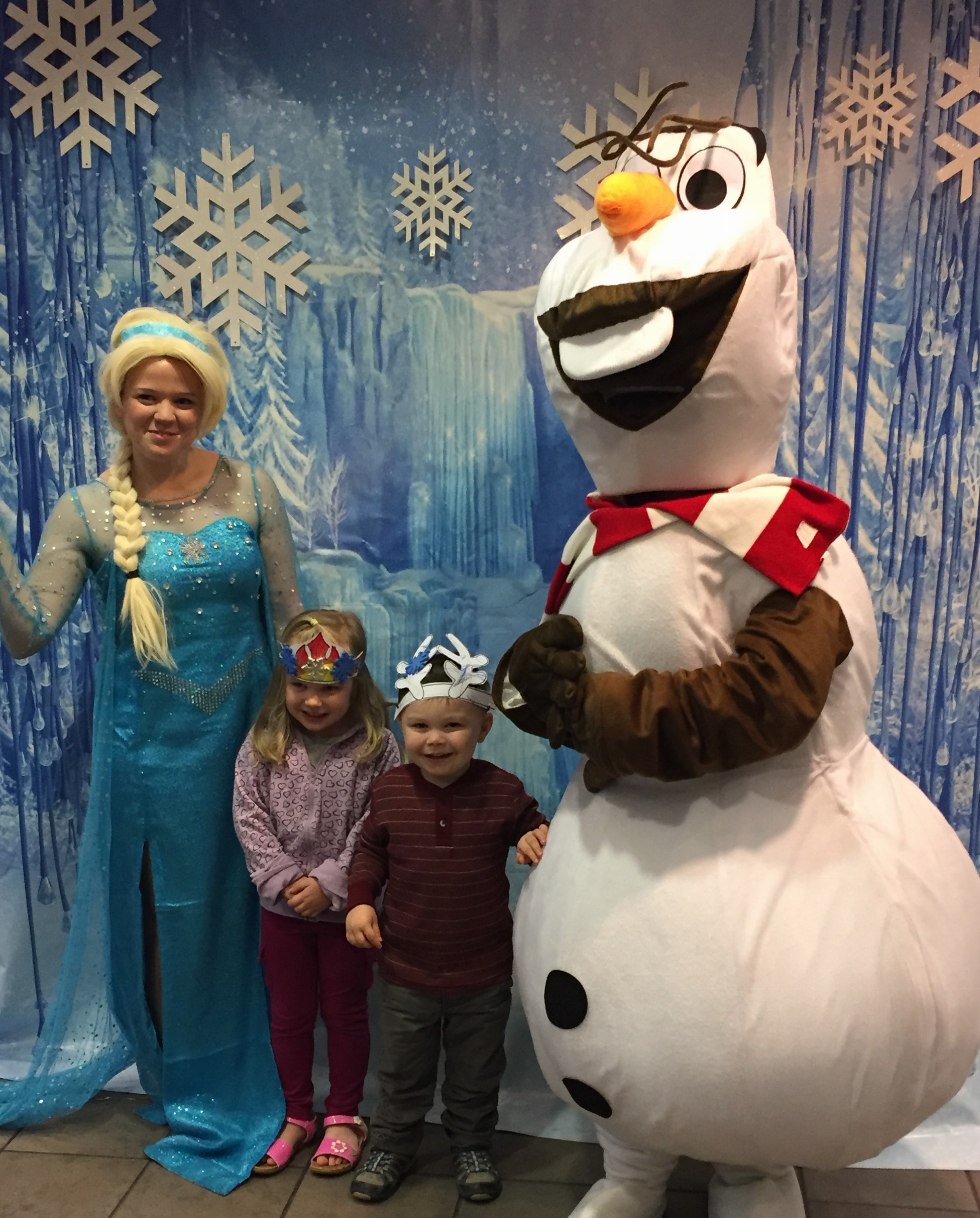 RMHCA kids enjoy meeting Elsa and Olaf